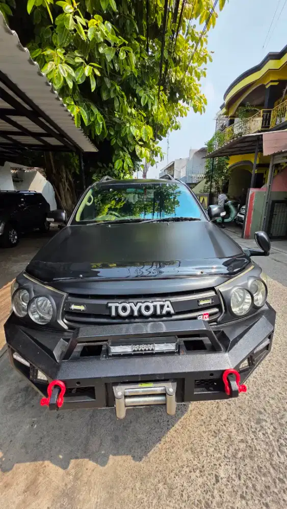 Toyota Fortuner 2011 V AT 4x4