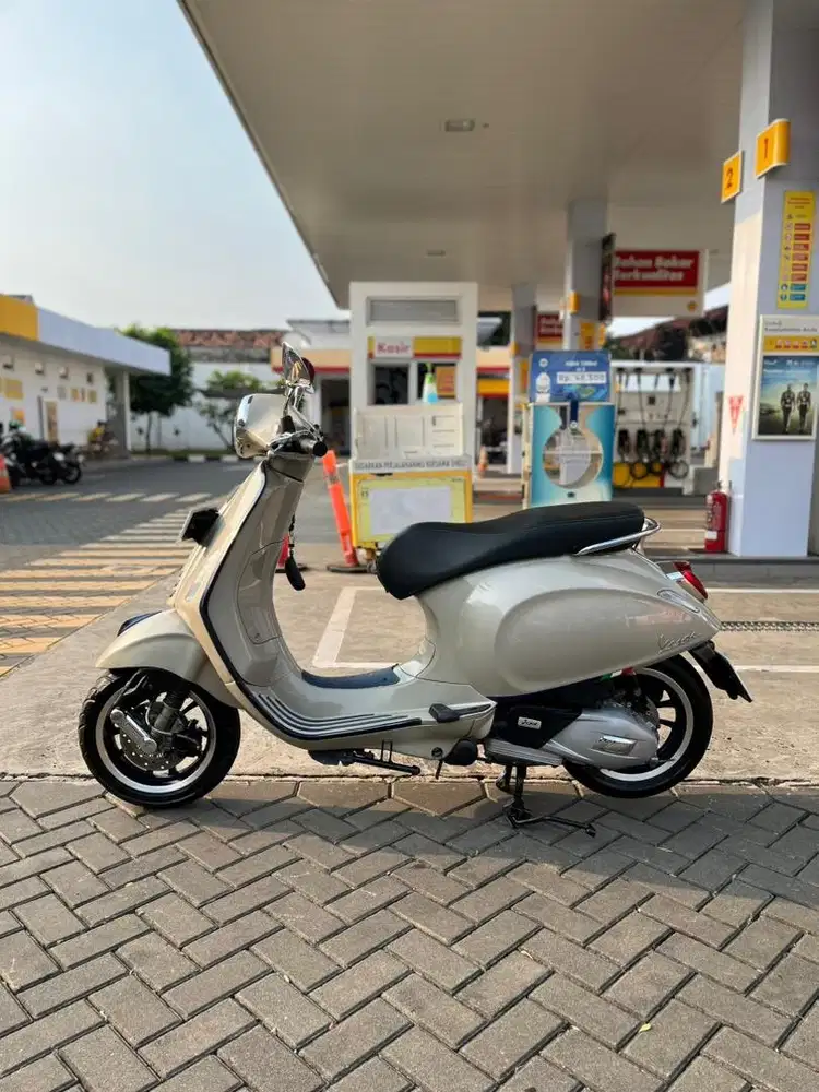 VESPA PRIMAVERA 150 IGET ABS FACELIFT 2022 TERMURAH!