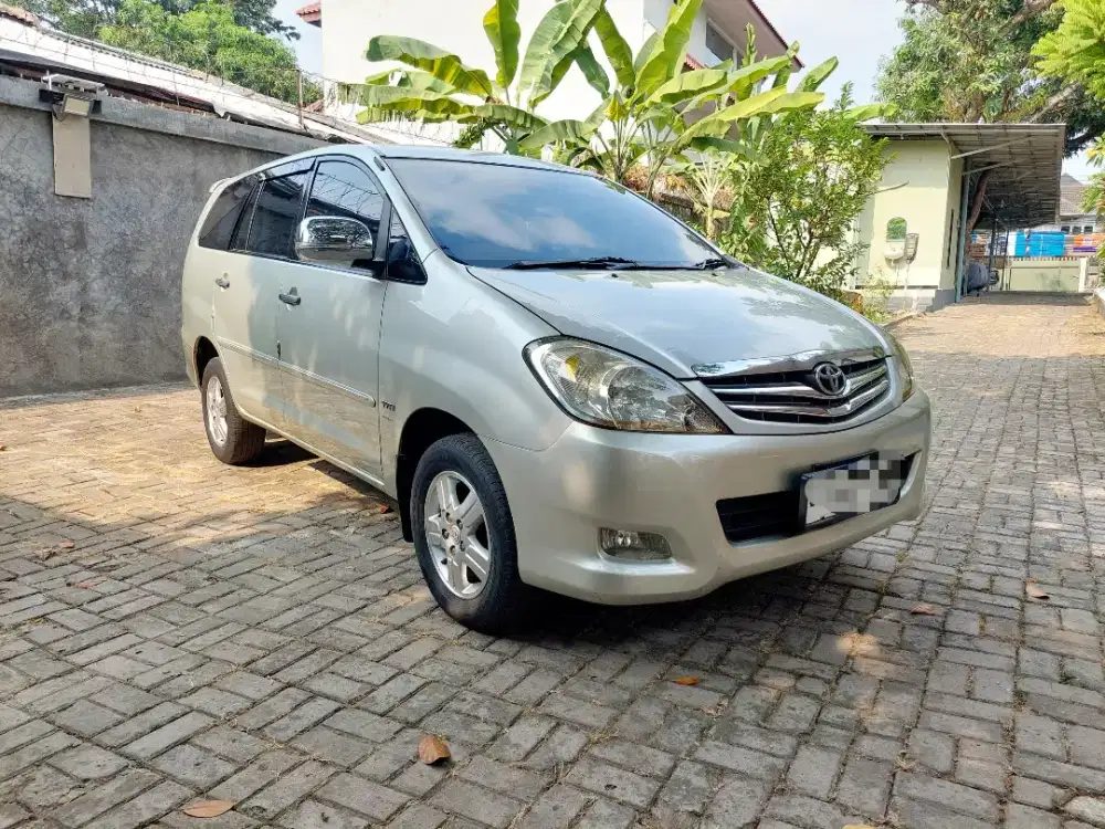 Istimewa kijang Innova 2.0 G At 2005