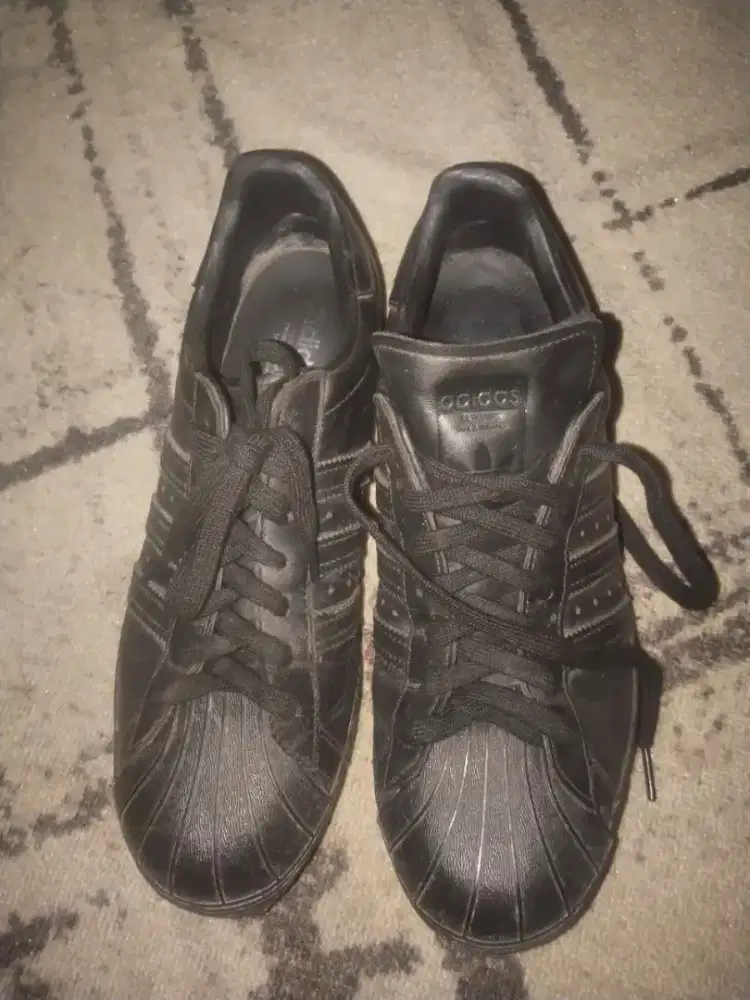 Sepatu Adidas superstar full black
