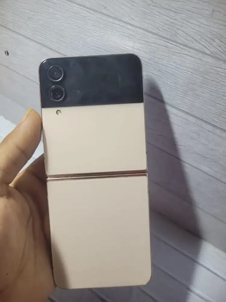 Samsung flip 4  5g 8/256
