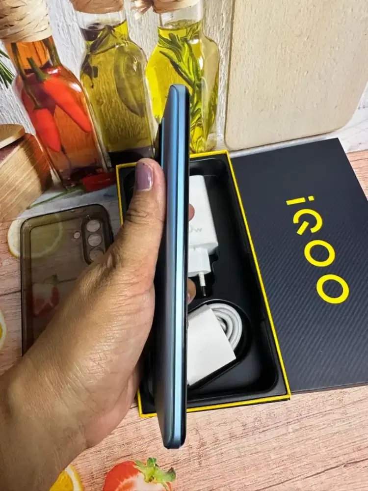 Jual hp likenew Iqoo z7 5G istimewa fullset ORIGINAL tangan pertama