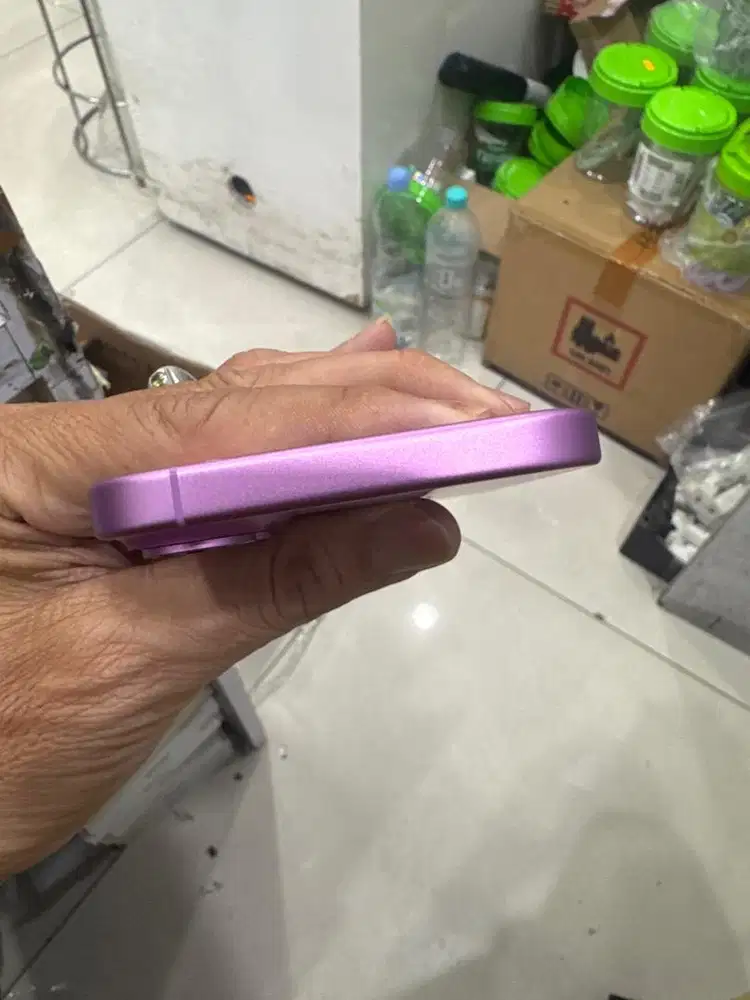 Iphone 15 128gb bekas resmi indonesia bergaransi panjang