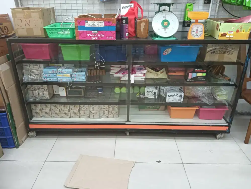 Steling kaca etalase kaca ukuran 2meter x 1meter x 50cm