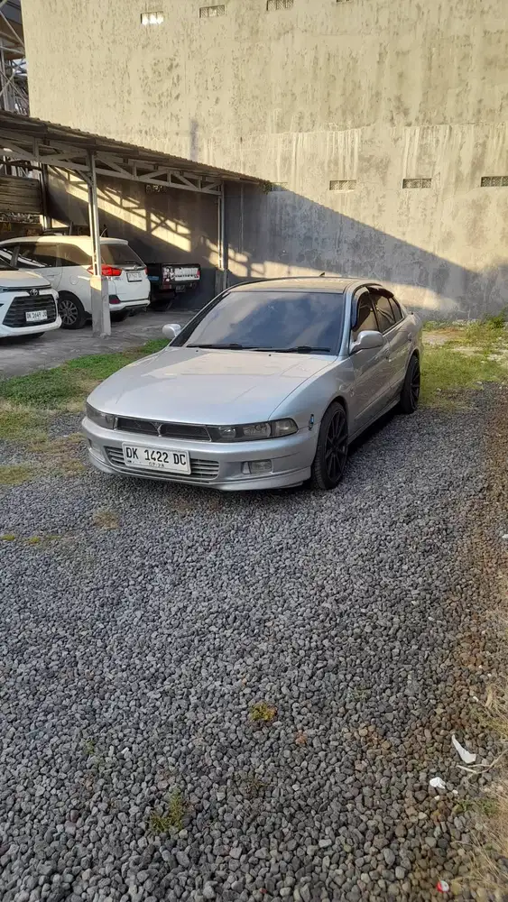 Mitsubishi Galant Hiu V6 2.500 cc Th 2001 AT.