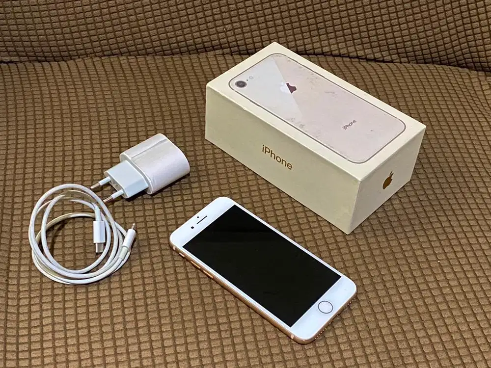 iPhone 8 64 GB Gold