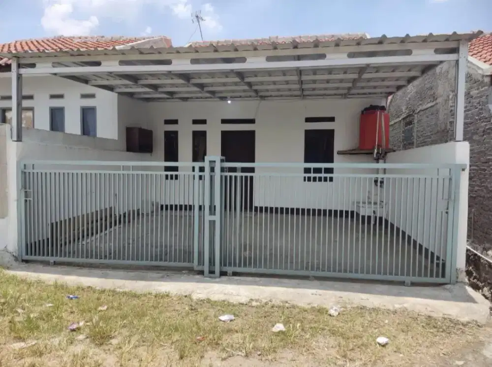 Rumah Di Komplek Dlajang Sukamukti