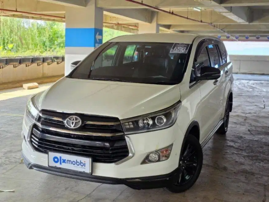 Toyota Kijang Innova 2.4 Venturer Solar-AT 2019 Putih