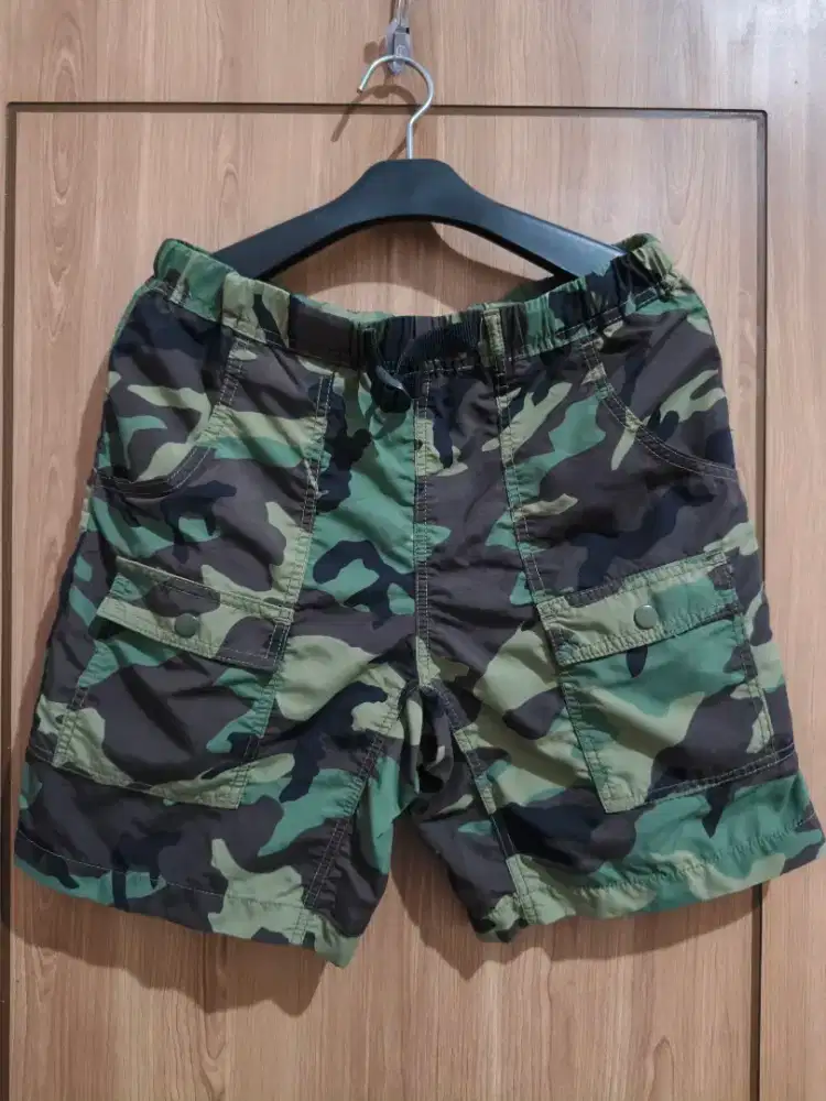 Celana uniqlo ultility camo