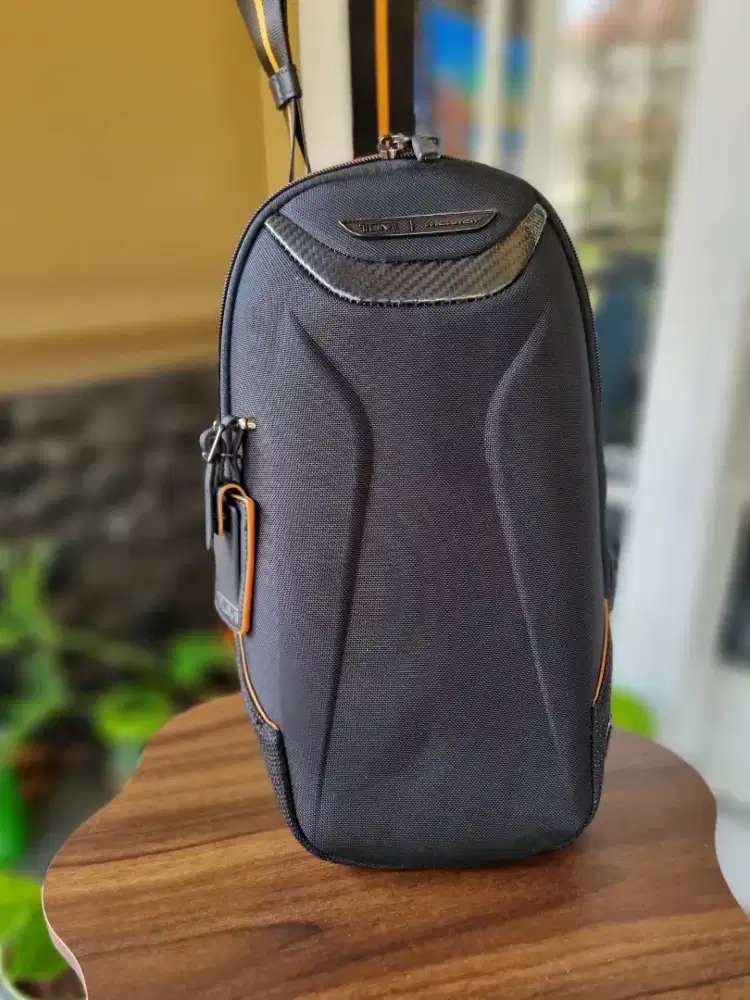 Crosbody/tas slempang TUMI mc laren