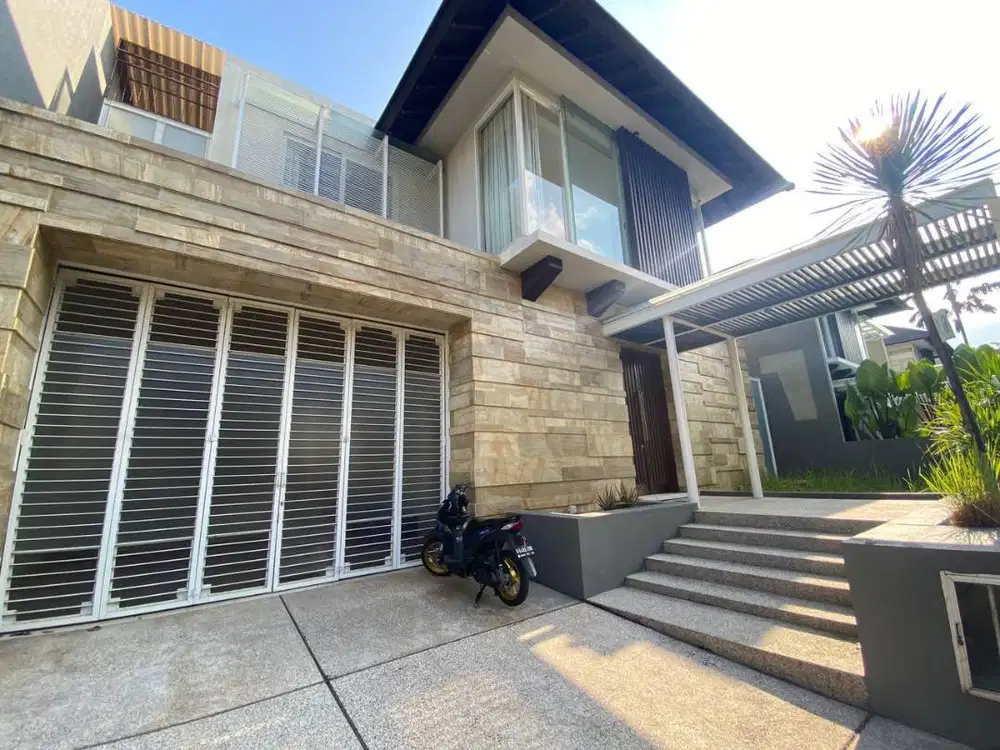 Dijual Rumah Mewah Graha Family Blok W Cluster Favorit Surabaya Barat