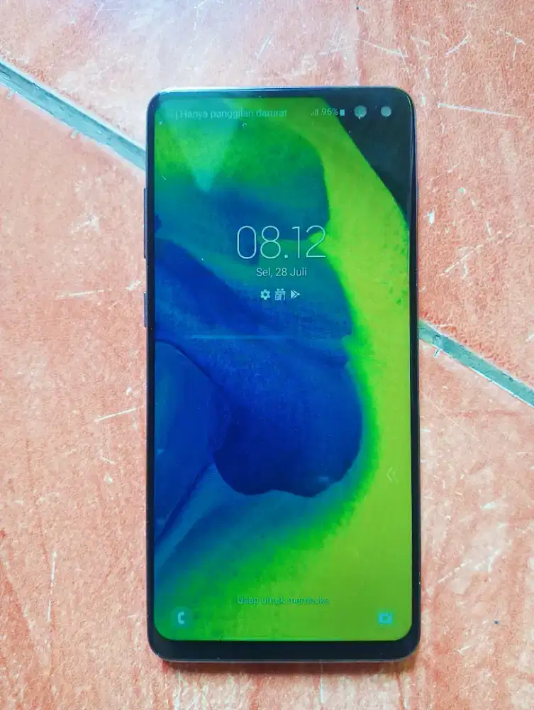Samsung galaxy S10 plus (8/512) eks sein
