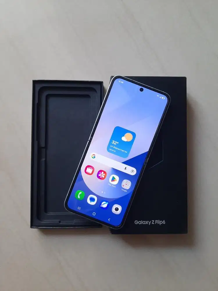 Samsung Flip 6, 12/256Gb