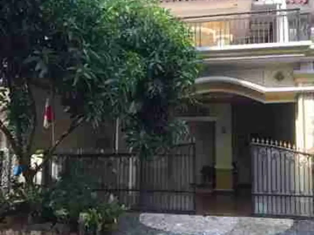 rumah 2 lantai hadap taman
cluster royal residence, Pulo gadung