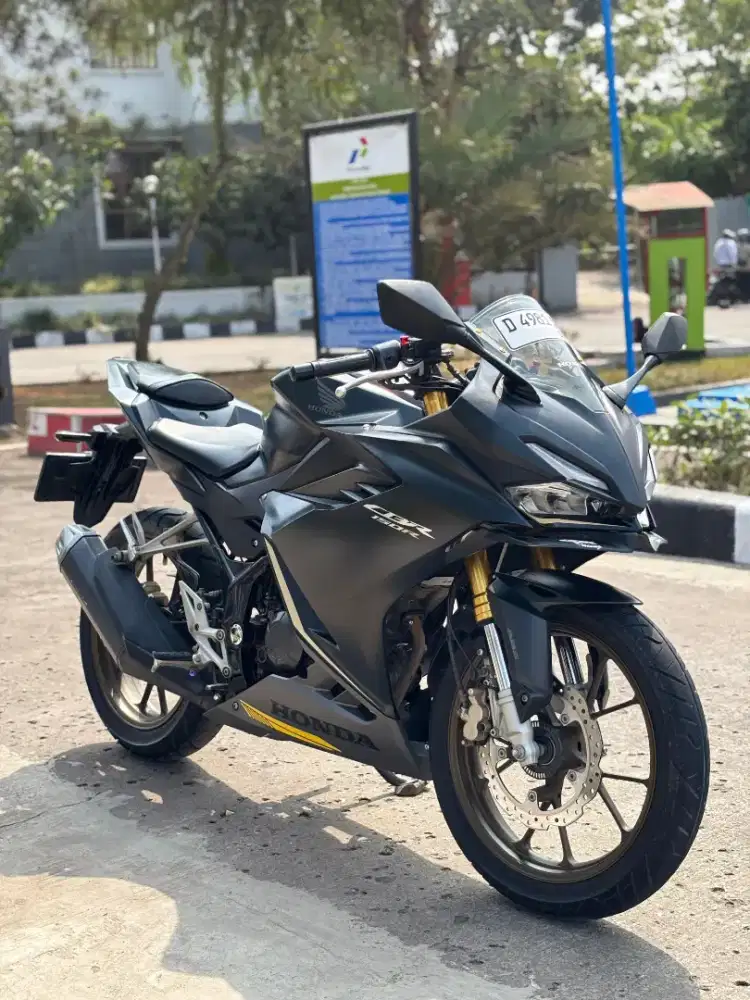 Cbr 150r abs tahun 2023
