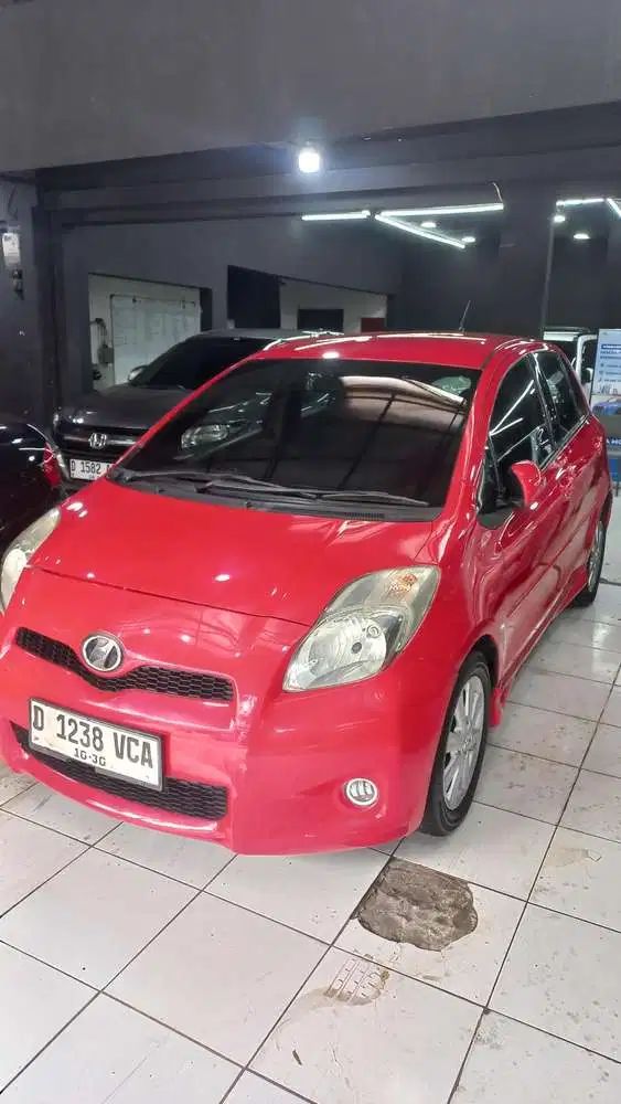 Toyota Yaris 2010 Bensin