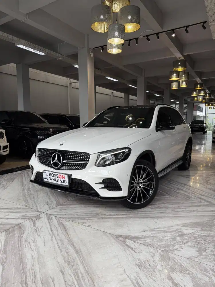 CASH 2019 Mercedes Benz GLC200 AMG Night edition