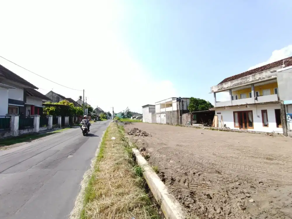 Tanah Kavling Pinggir Jalan Aspal Dekat Stadion Maguwoharjo, Bisa Di Cicil