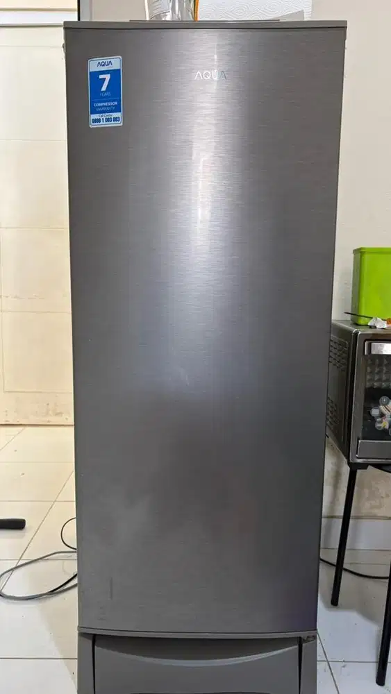 Kulkas Aqua Second Kulkas 165L