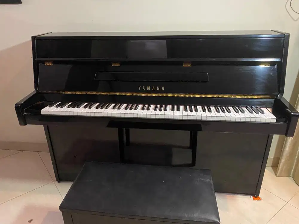 Piano Yamaha LU Premium