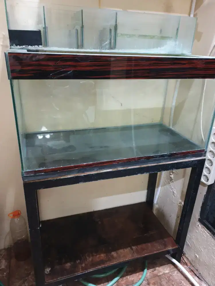 Jual aquarium ada yg besar ada yg kecil