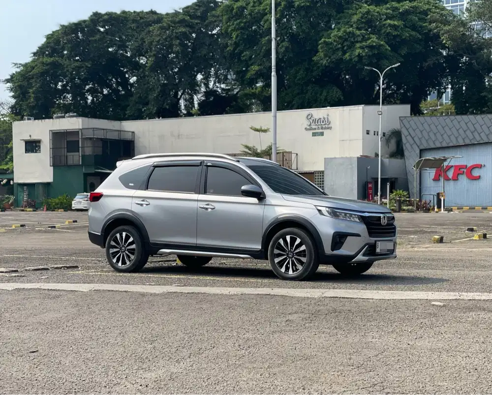 PROMO!! HONDA BRV PRESTIGE SENSING AT MATIC 2022 SILVER