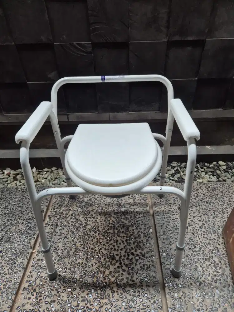 JUAL KURSI BAB COMMODE ONEMED