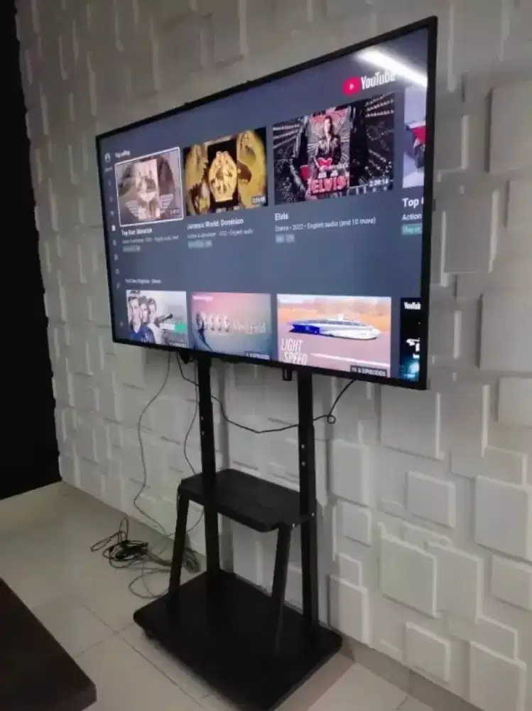 Stand Bracket Tv ukuran 32-75 inch kaki roda