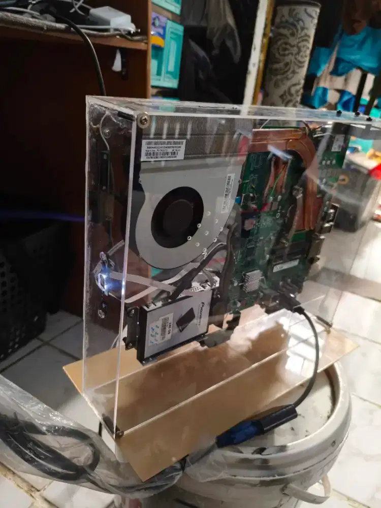 Dekstop custom akrilik ram 8 ssd 240gb