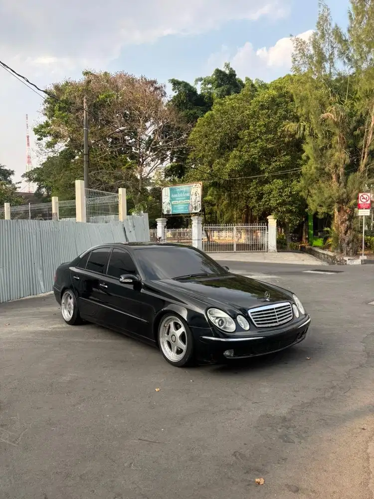 Mercedes Benz E240 V6 W211