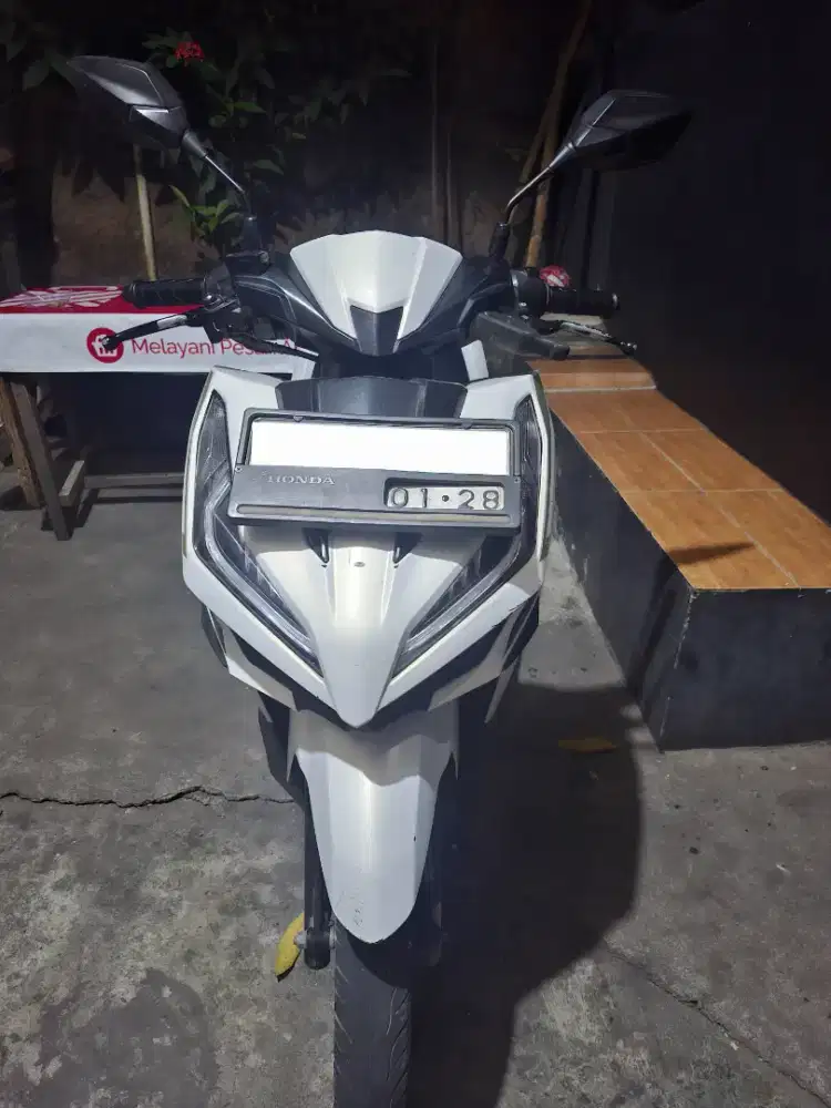 Dijual cepat honda vario 125 2023 gen2