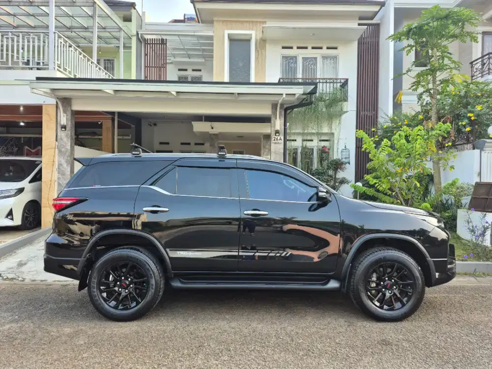 Fortuner VRZ TRD Diesel 4X2 AT