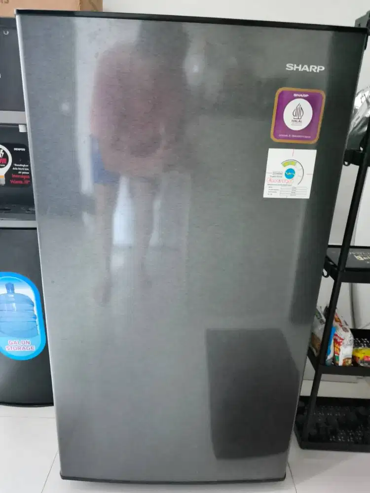 Kulkas Sharp 1 Pintu 133 liter SJ-N162N-HS Bekas Pemakaian Pribadi