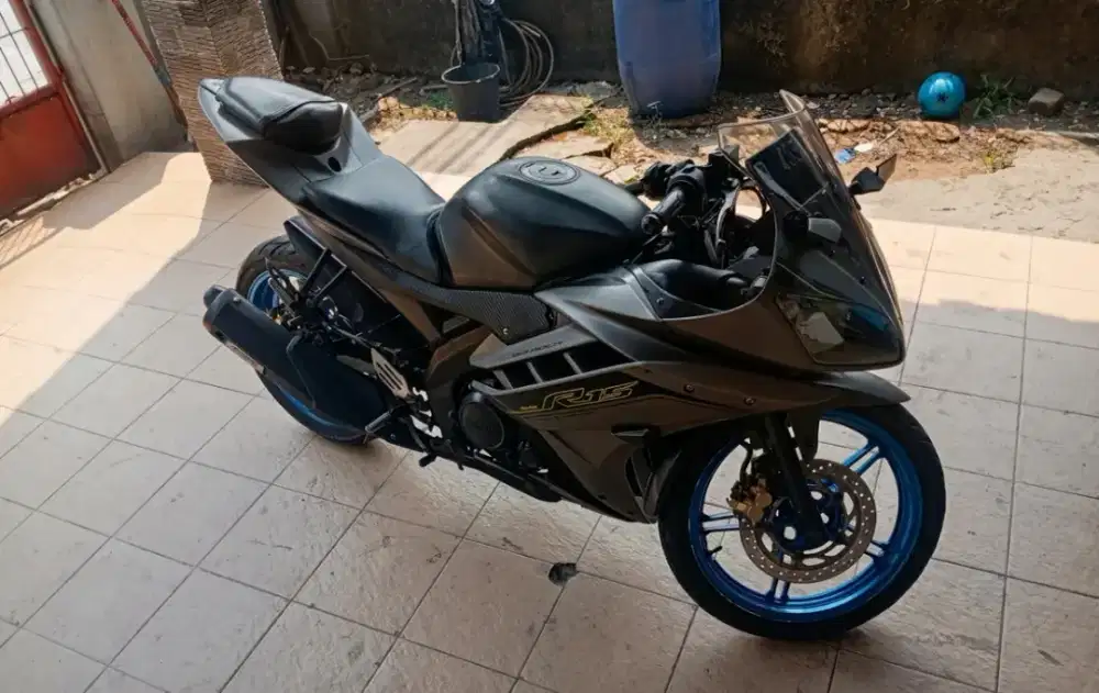 Jual motor cepat BU R15 YAMAHA + BONUS TABLET ADVAN A 10 FULL SET