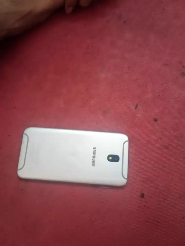 Jual hp androit.samsung j7 pro