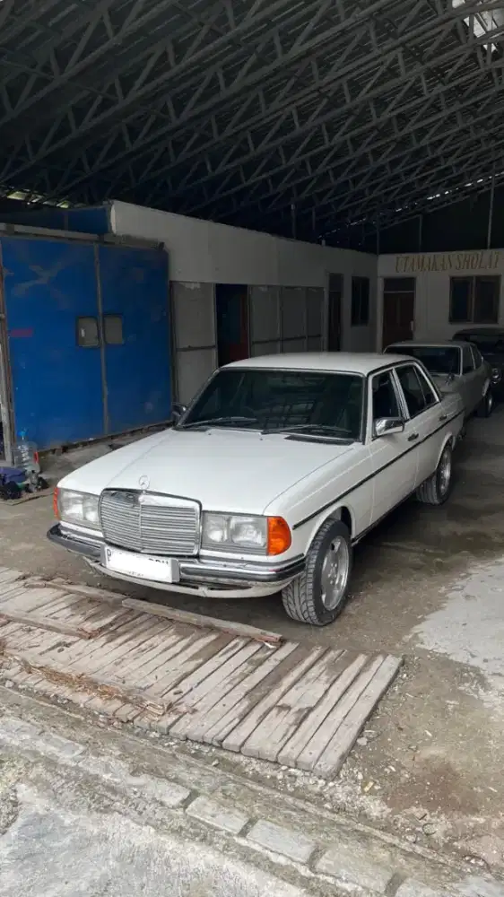 Mercedes-Benz Tiger W123 280