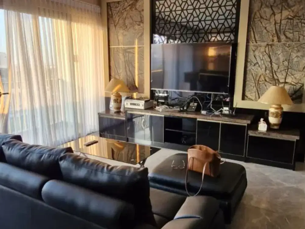 Langka Graha Famili Arion Golf View Furnish Mewah