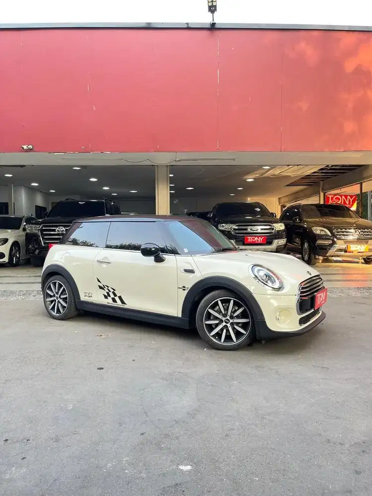 Mini Cooper Hatchback 1.5 AT Putih Facelift Model Baru