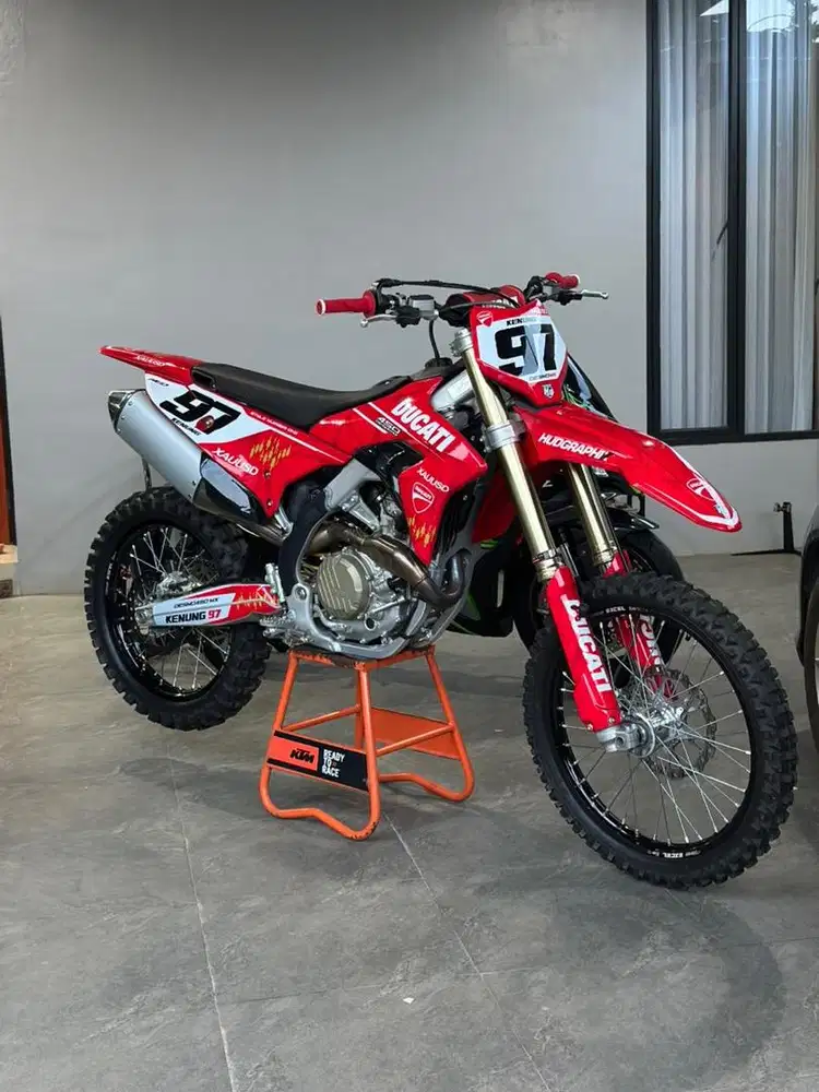 Ducati desmo 450 MX