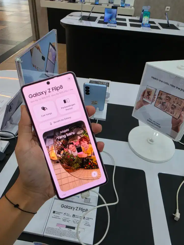 Samsung Z Flip 8