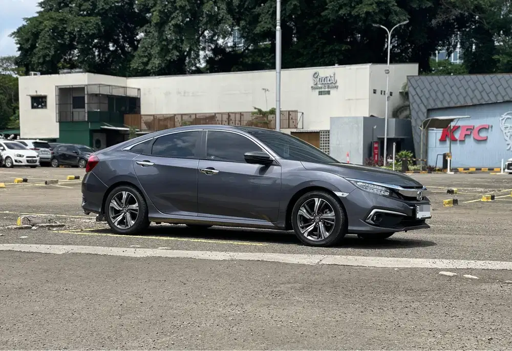 Siap Pakai Civic Turbo Sedan ES Tertinggi Matic 2019