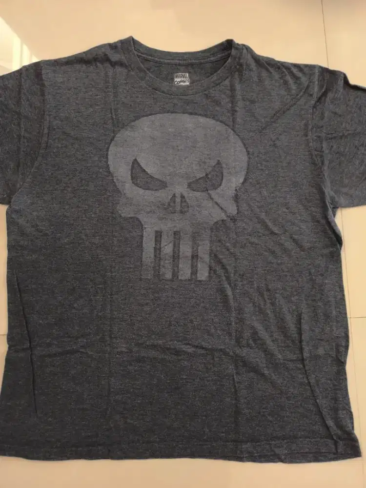 Marvel Punisher Original Kaos Film Built Up no vans zara h&m uniqlo