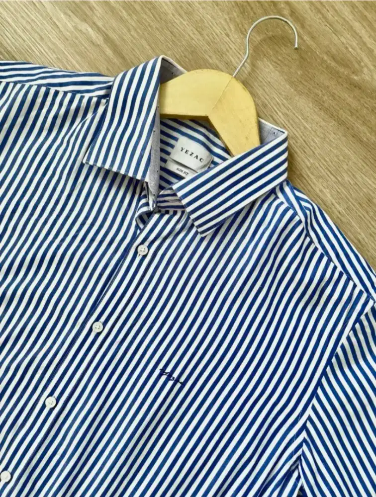Kemeja Strip Pria