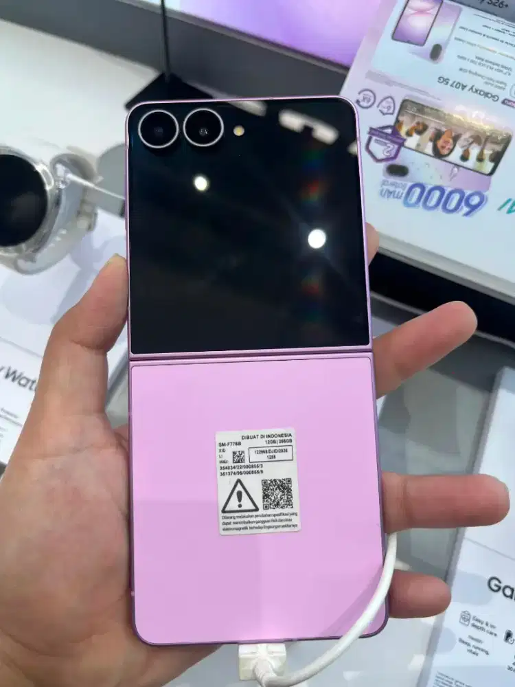 SAMSUNG ZFLIP 8 PRE ORDER