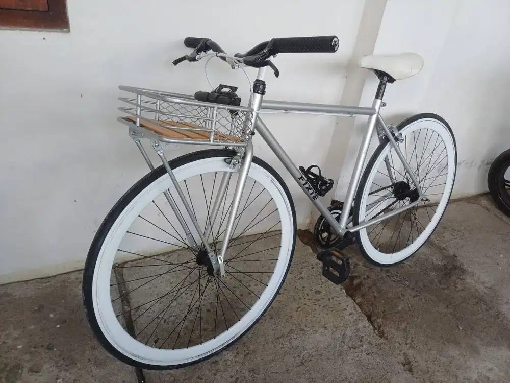 sepeda fixie united soloist 01