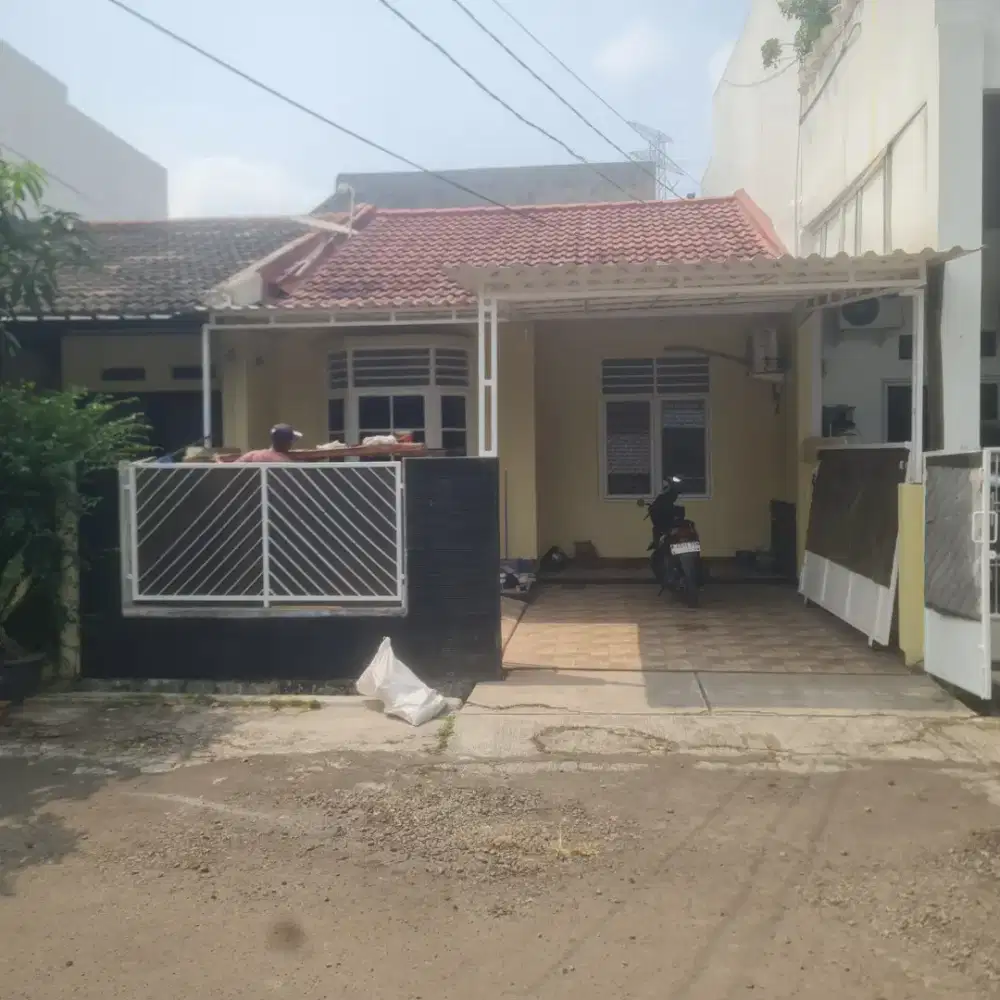 Disewakan Rumah lokasi strategis
