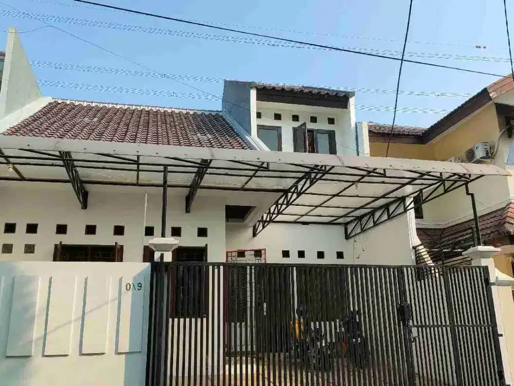Duren sawit, Rumah Sewa 1 1/2 lantai, luas 154m Deket jln kol sugiono...TDK banjir, lingkungan aman dan nyaman. Deket BKT.