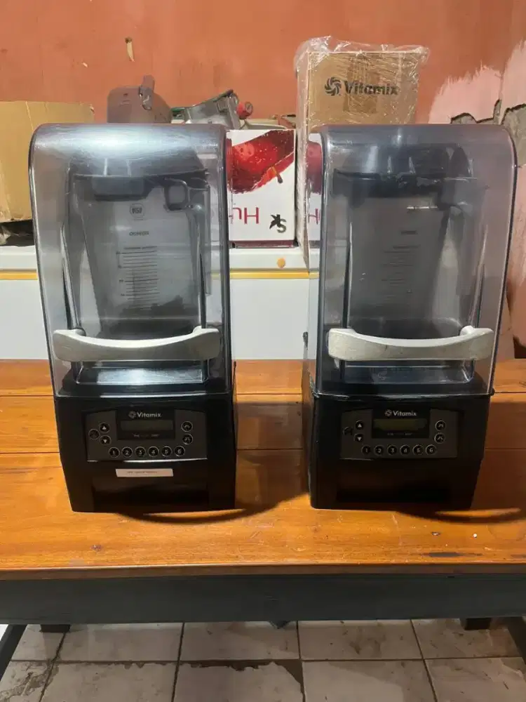 Vitamix blend,cafe coffeehouse equipment