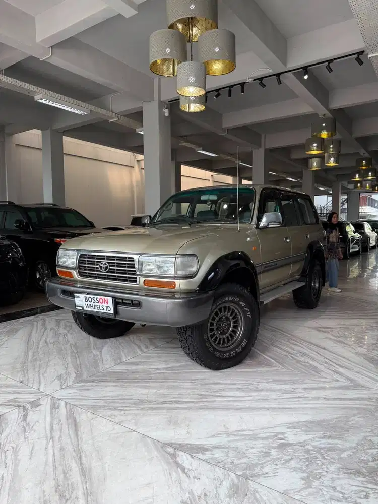 CASH 1996 Toyota Land Cruiser VX-R 80 A/T