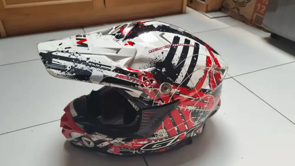 GM Supercross Motif Neutron White Red